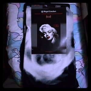 Marilyn Monroe faux fur cashmere fleece blanket